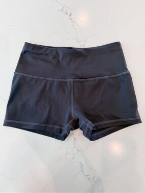 Women's High-Waist Performance Shorts - Black